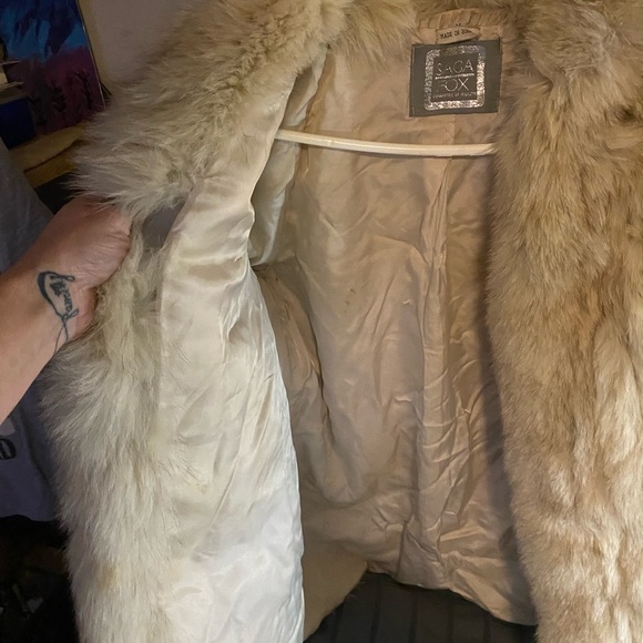 A nice Saga Fox coat - Picture 6 of 8